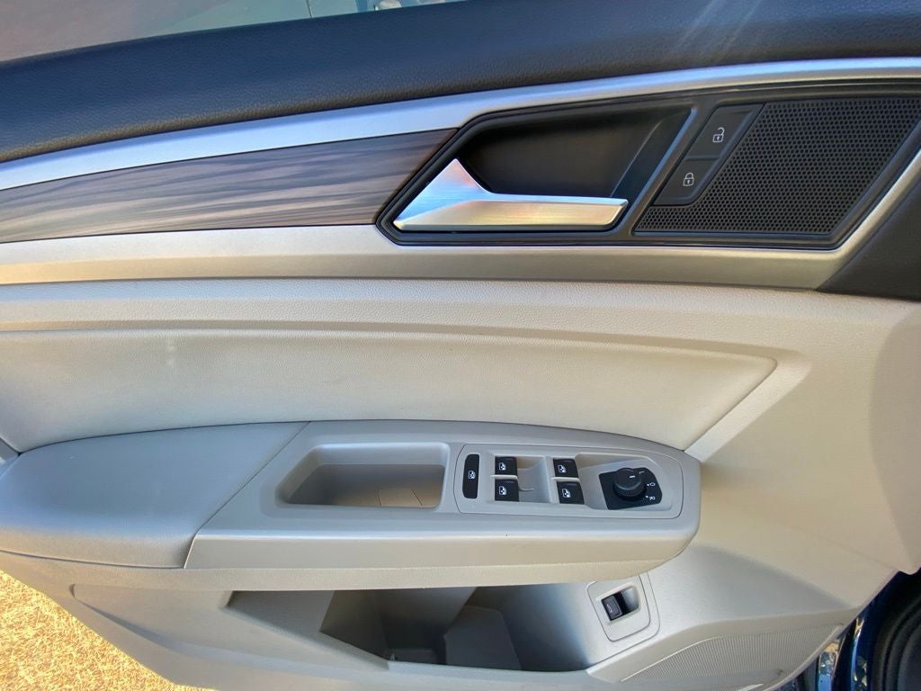 2021 Volkswagen Atlas 3.6L V6 SE w/Technology