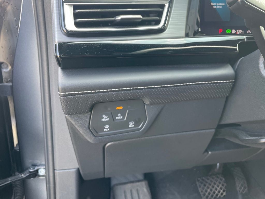 2024 Volkswagen Atlas Cross Sport 2.0T SE w/Technology HEATED SEATS / COOLED SEATS / CLEAN CARFAX