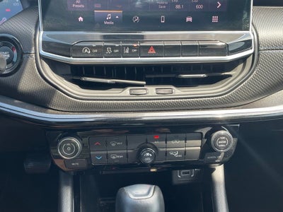 2025 Jeep Compass Latitude 4X4 / HEATED SEATS / ONE OWNER