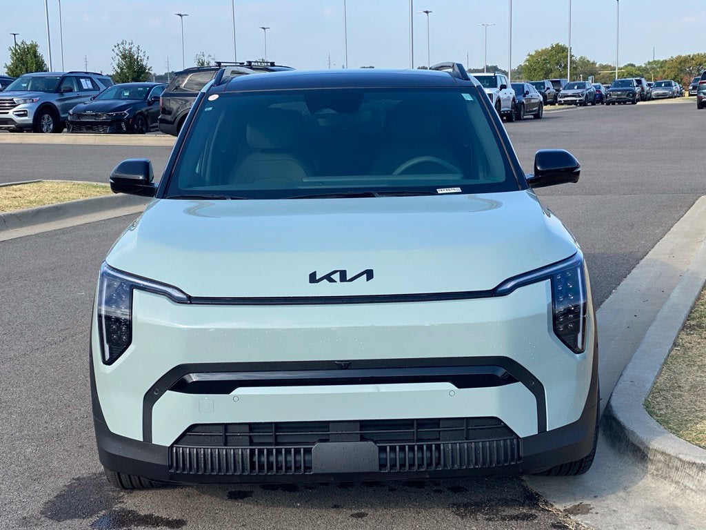 2027 Kia EV3 Base
