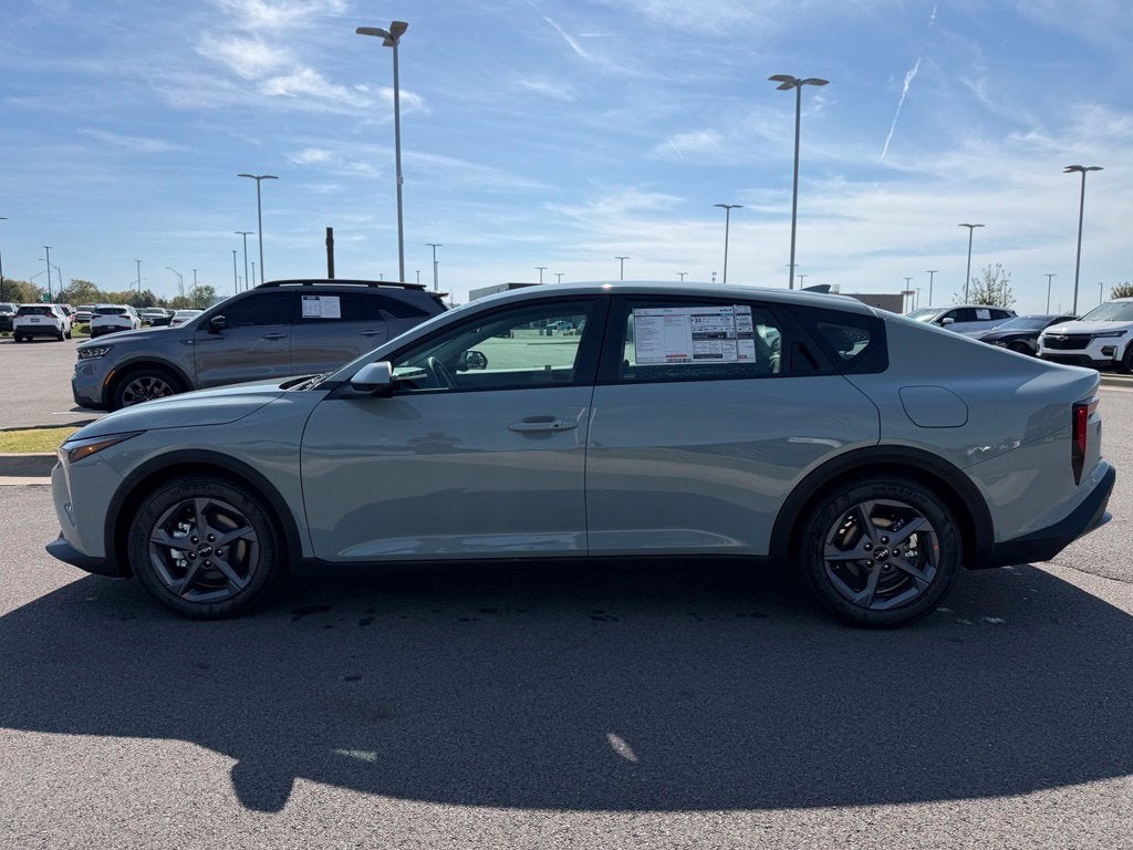 2027 Kia K4 LXS