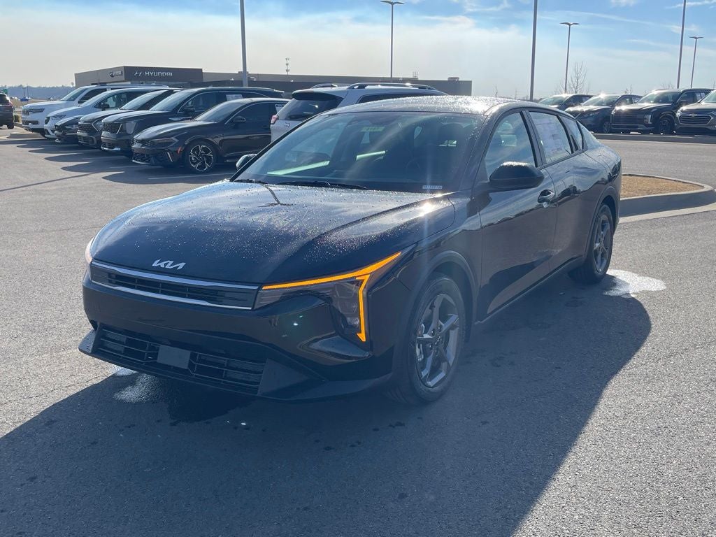 2026 Kia K4 LXS