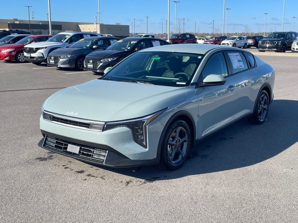 2026 Kia K4 LXS