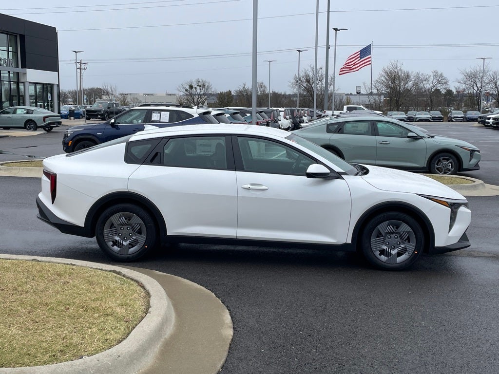 2025 Kia K4 LX
