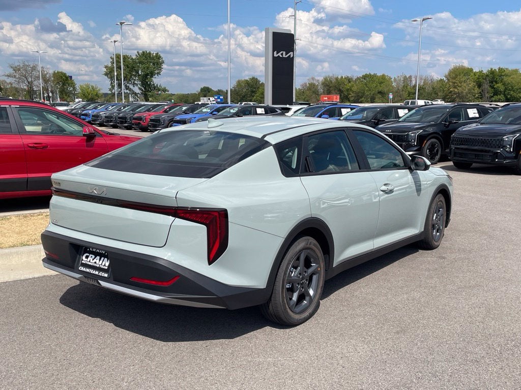 2026 Kia K4 LXS