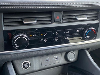 2023 Nissan Rogue S ONE OWNER / AWD