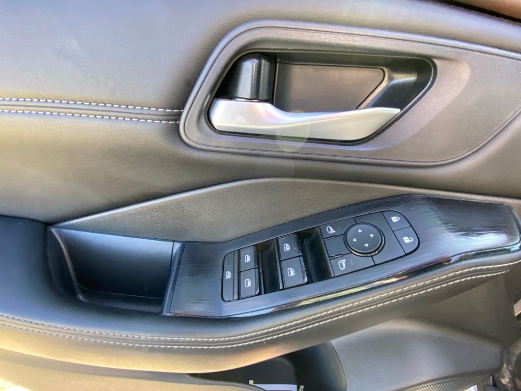 2023 Nissan Rogue SV SUNROOF / HEATED SEATS