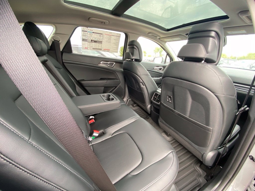 2027 Kia Sportage EX