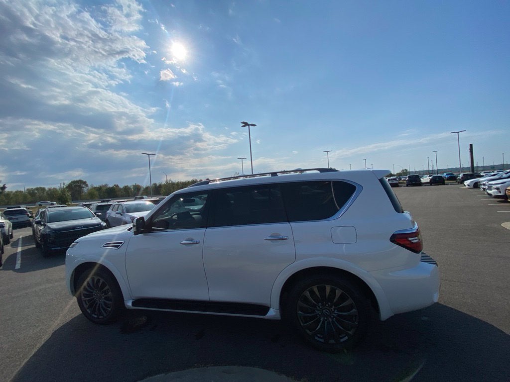 2024 Nissan Armada Platinum MOONROOF / HEATED SEATS / NAV