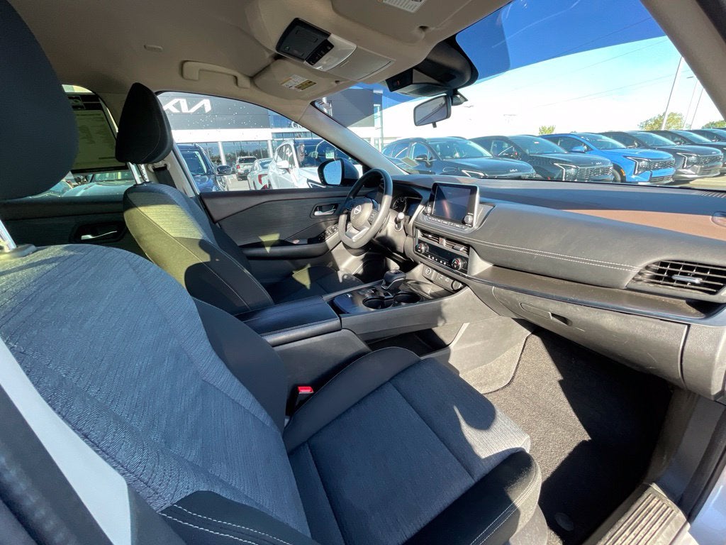 2023 Nissan Rogue SV CLEAN CARFAX / BLUETOOTH