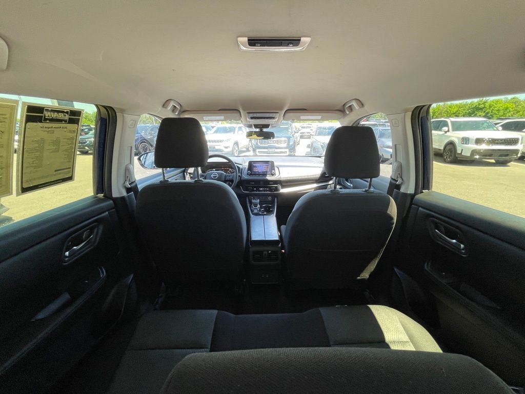 2025 Nissan Rogue SV ONE OWNER / CLEAN CARFAX