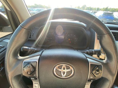 2022 Toyota 4Runner SR5 4X4 / CLEAN CARFAX