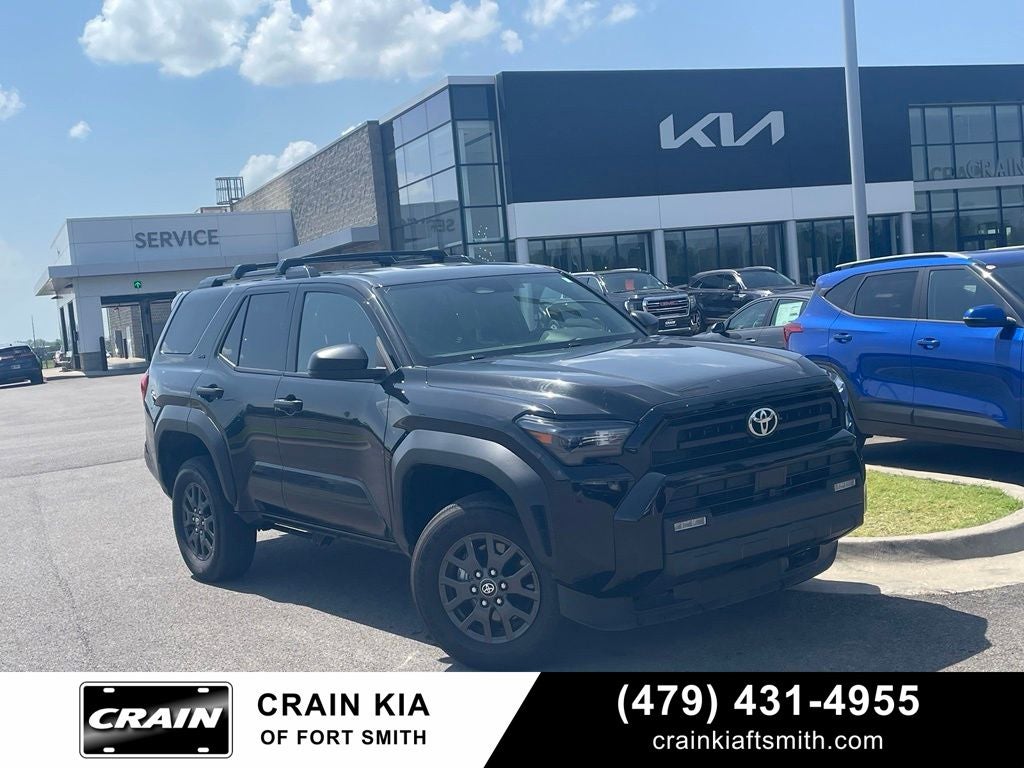 2025 Toyota 4Runner SR5 4X4 / ONE OWNER