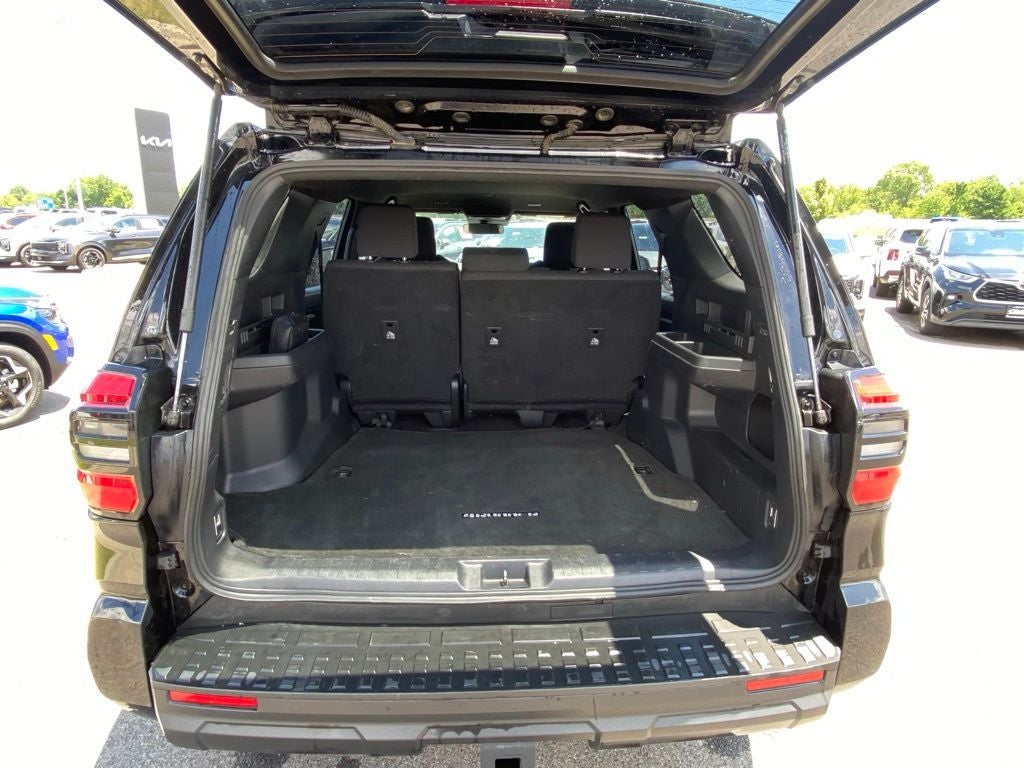 2025 Toyota 4Runner SR5 4X4 / ONE OWNER