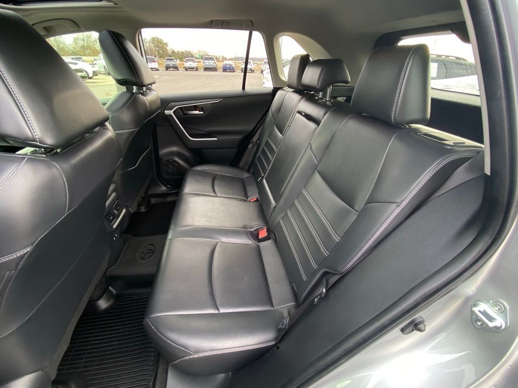 2019 Toyota RAV4 Limited AWD / LEATHER / SUNROOF