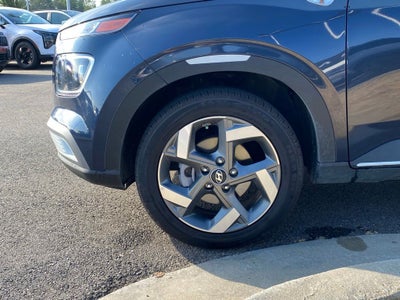 2025 Hyundai Venue Limited ONE OWNER / HEATED SEATS / NAV