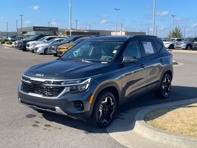 2025 Kia Seltos S ONE OWNER / HEATED SEATS / NAV