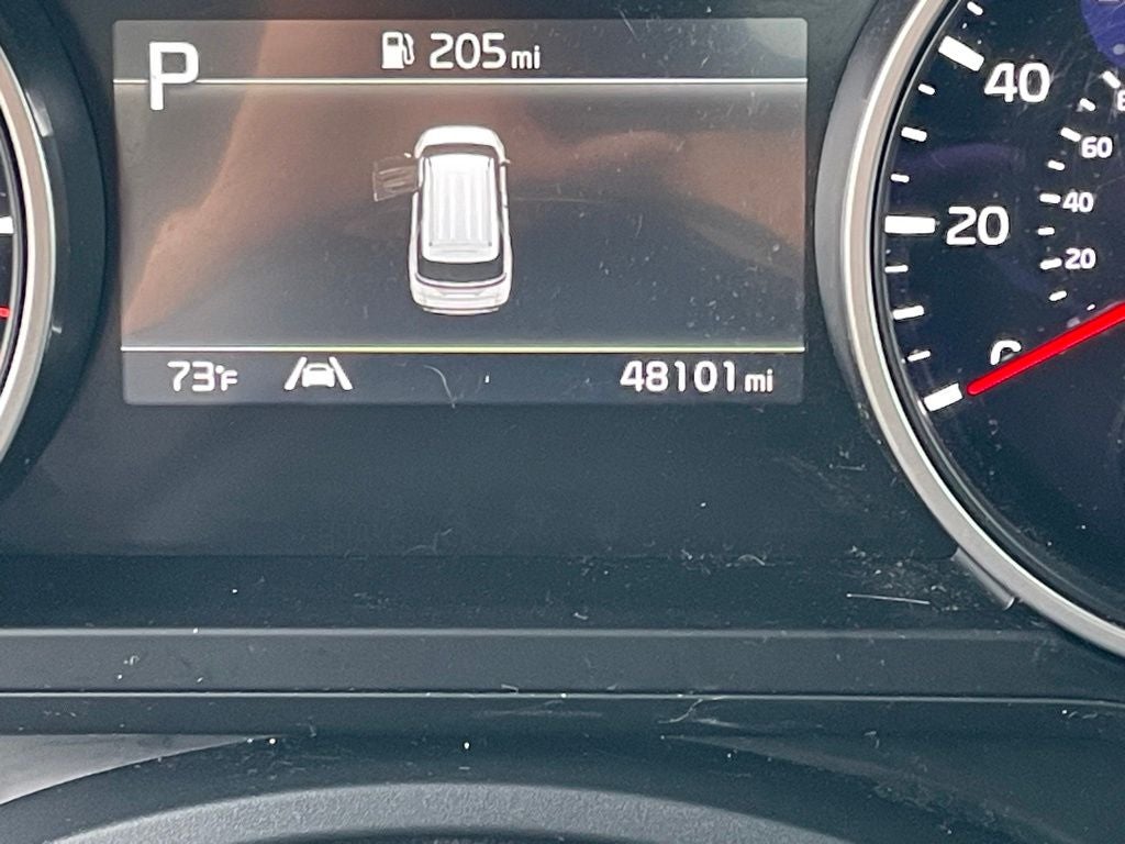 2024 Kia Carnival LX