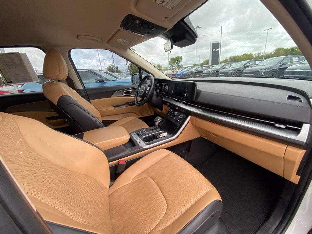 2024 Kia Carnival LX 3RD ROW / BLIND SPOT
