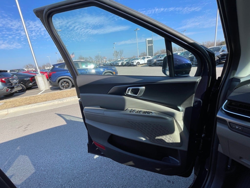 2026 Kia Carnival LX