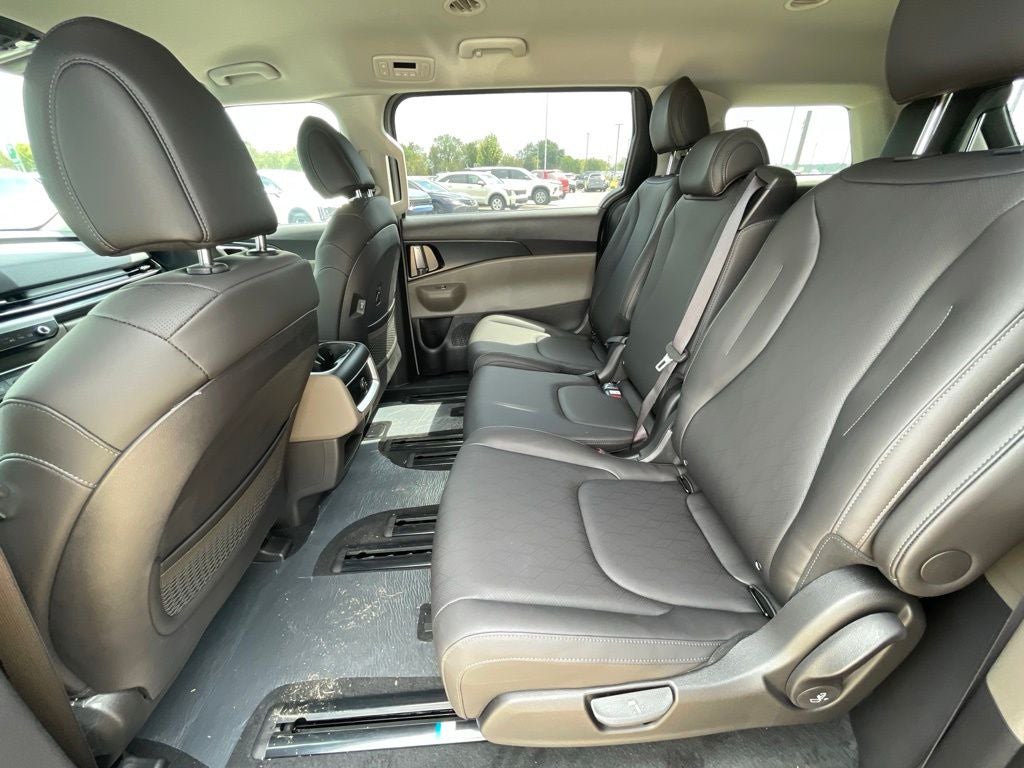 2027 Kia Carnival LXS