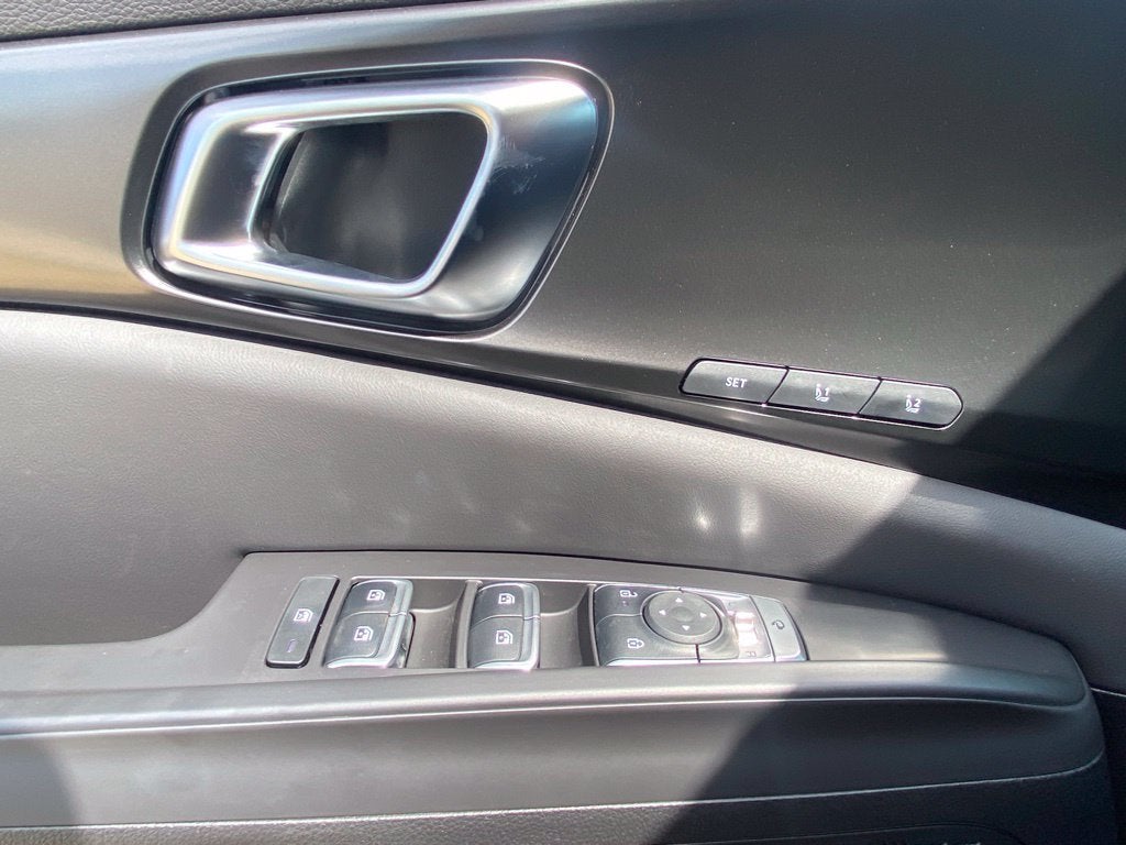 2027 Kia Carnival EX