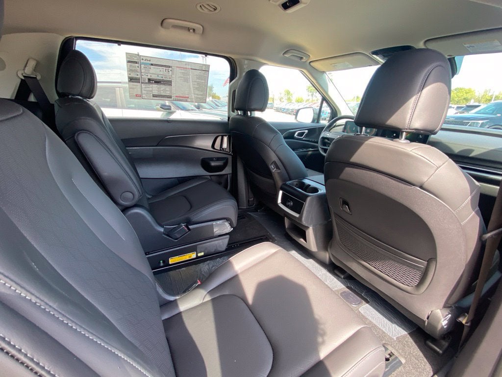 2027 Kia Carnival EX