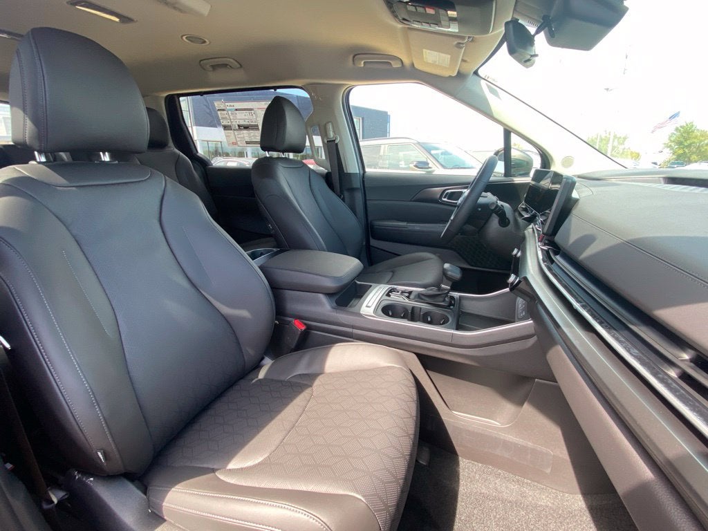 2027 Kia Carnival EX