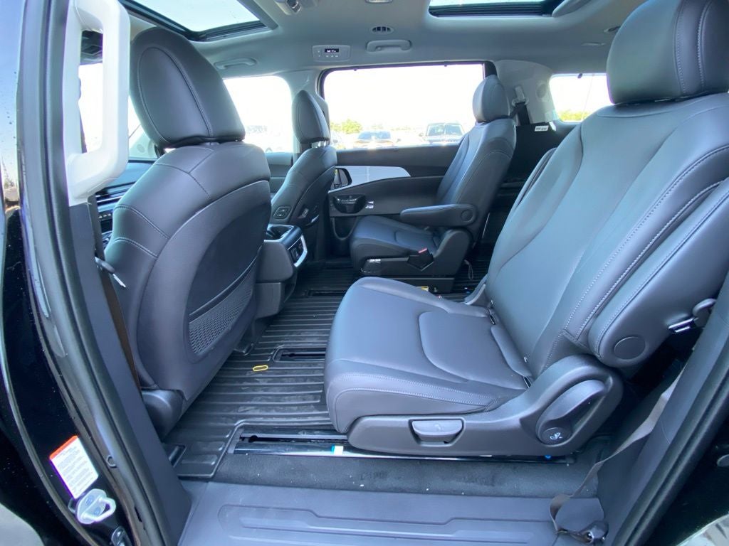 2027 Kia Carnival SX