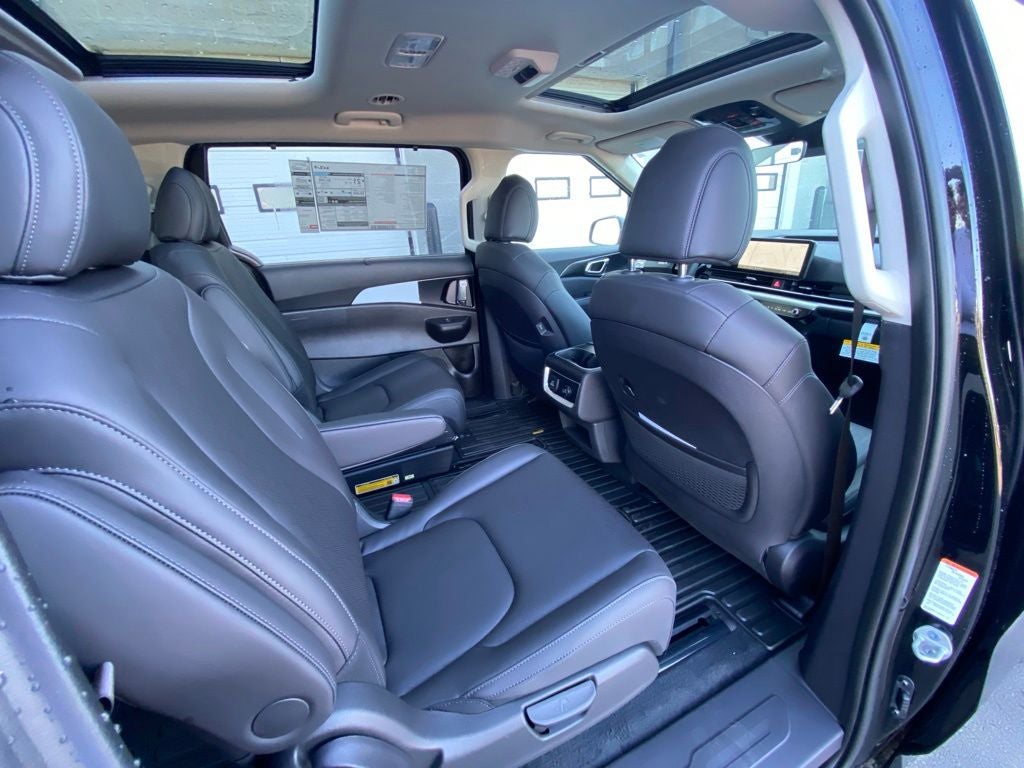 2027 Kia Carnival SX