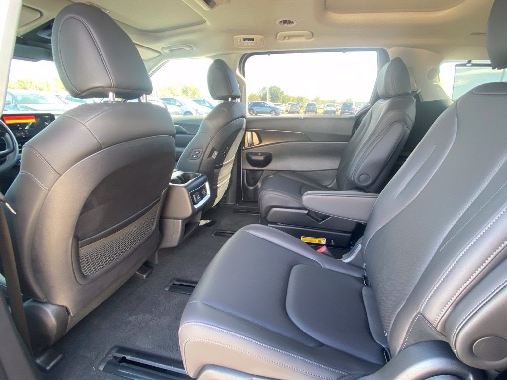 2027 Kia Carnival SX