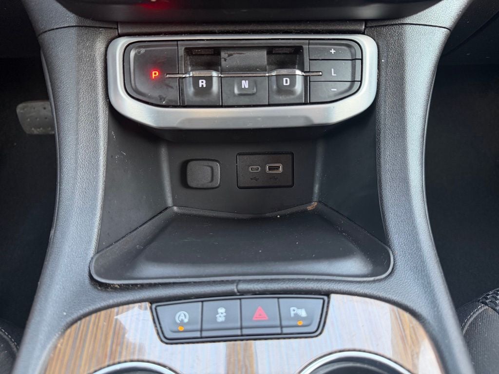 2022 GMC Acadia SLE