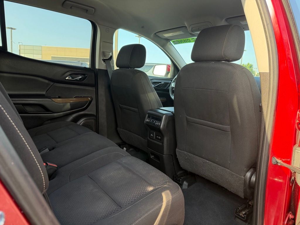 2022 GMC Acadia SLE