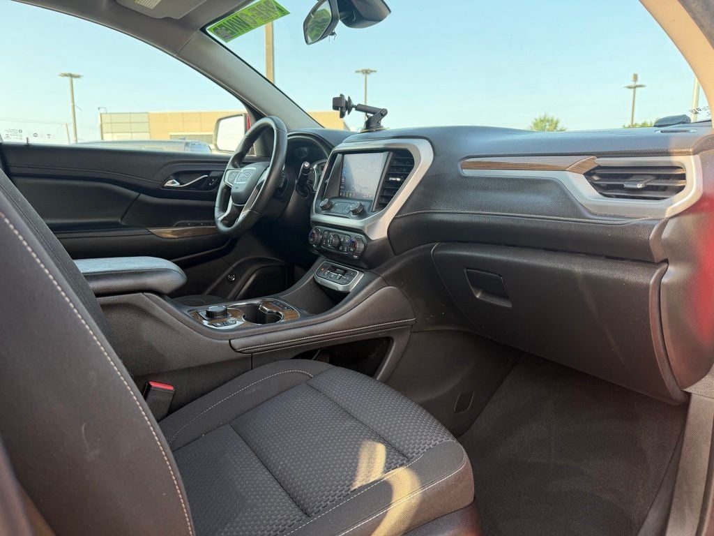 2022 GMC Acadia SLE