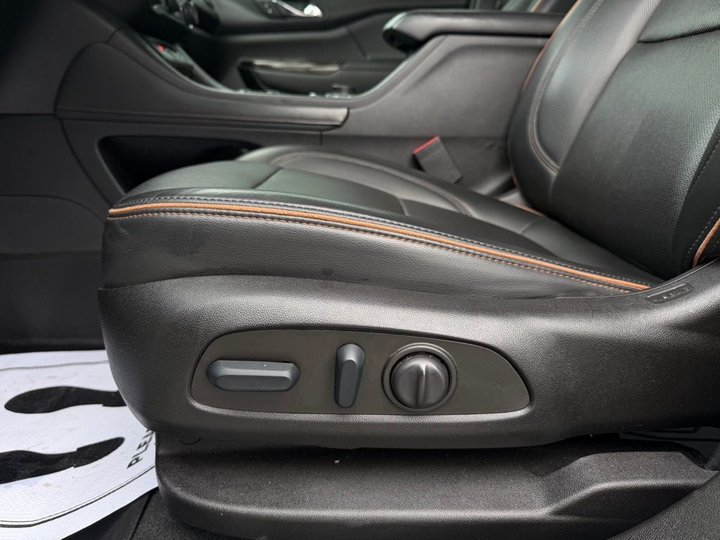 2022 GMC Acadia AT4