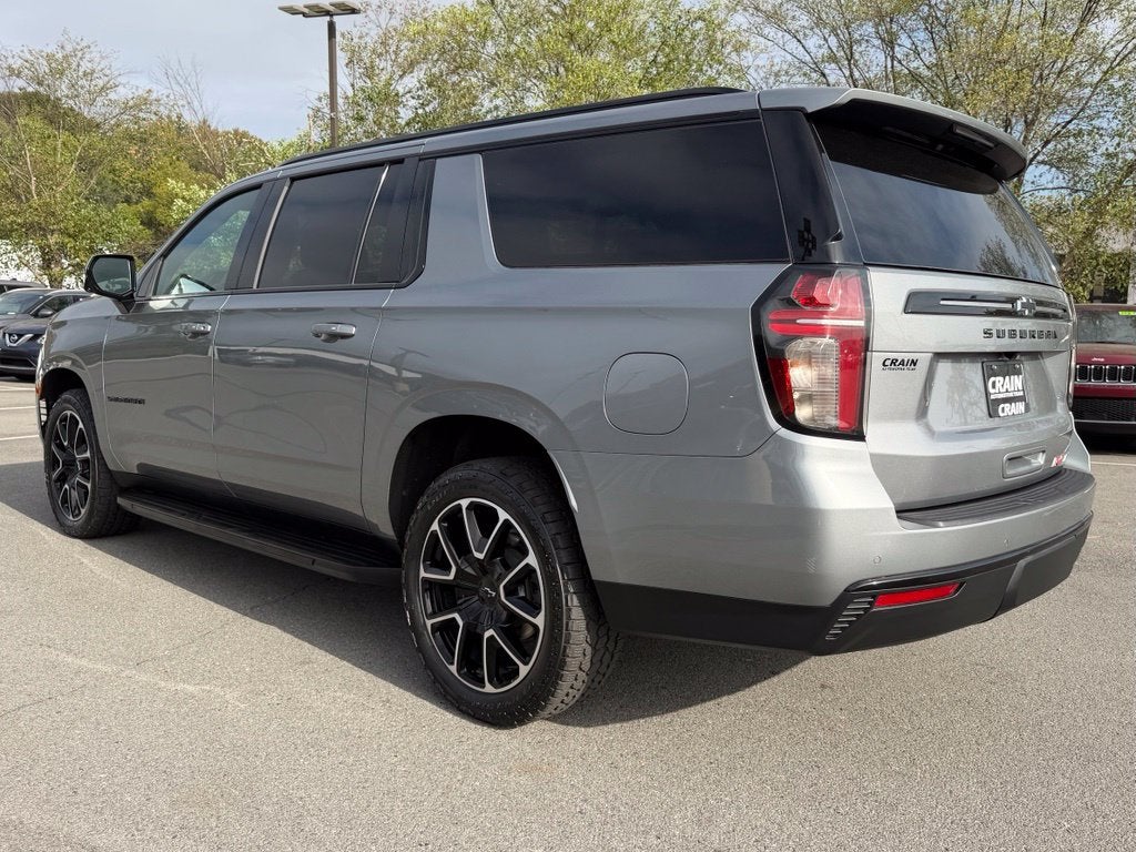 2023 Chevrolet Suburban RST