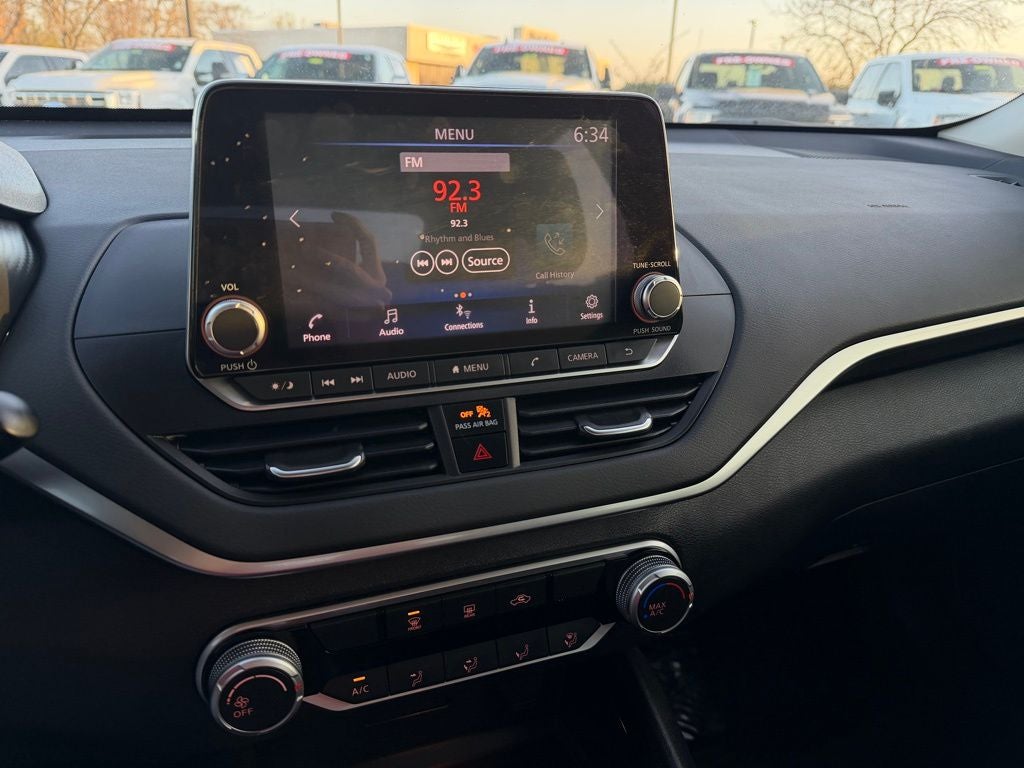 2021 Nissan Altima 2.5 SV