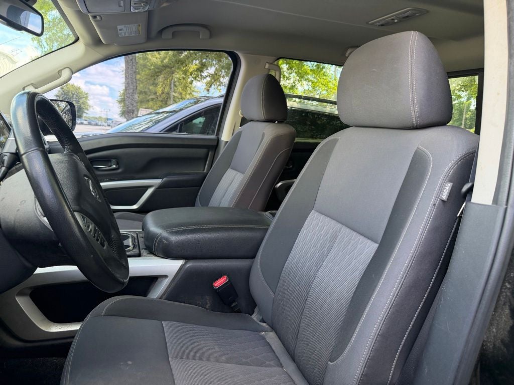 2021 Nissan Titan SV