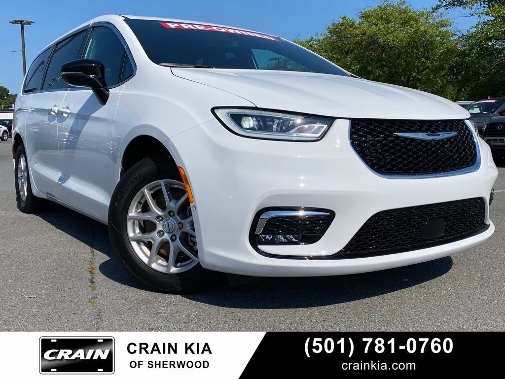 2026 Chrysler Pacifica Select