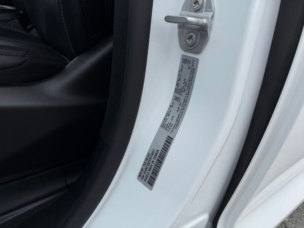 2026 Chrysler Pacifica Select