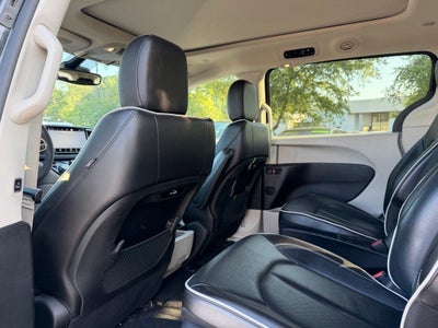 2023 Chrysler Pacifica Hybrid Limited