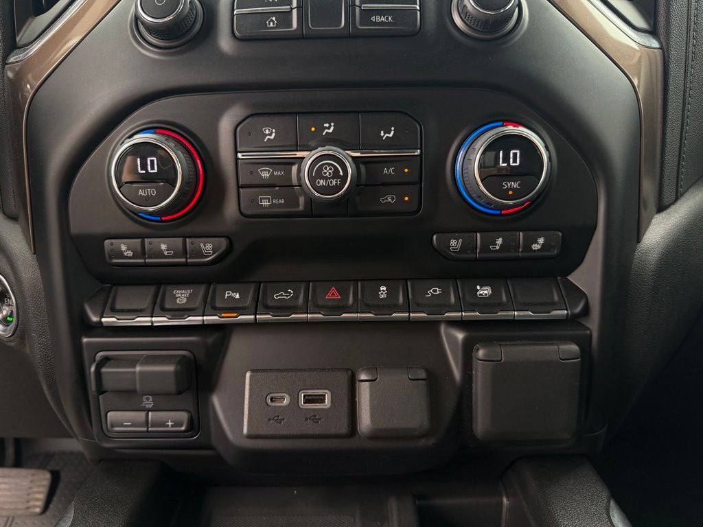 2023 Chevrolet Silverado 3500HD High Country