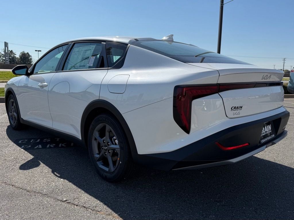 2026 Kia K4 LXS