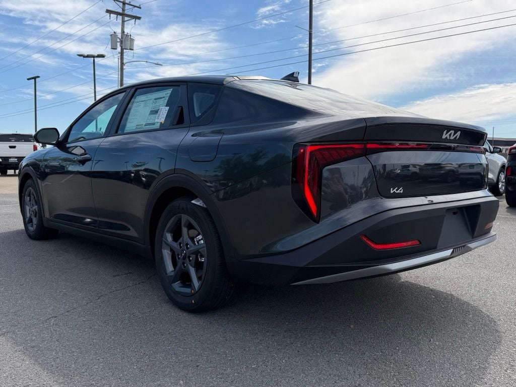 2026 Kia K4 LXS