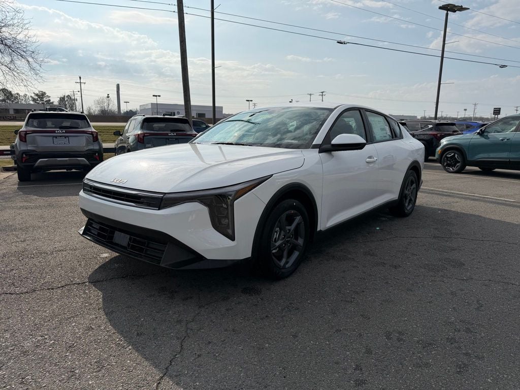2026 Kia K4 LXS