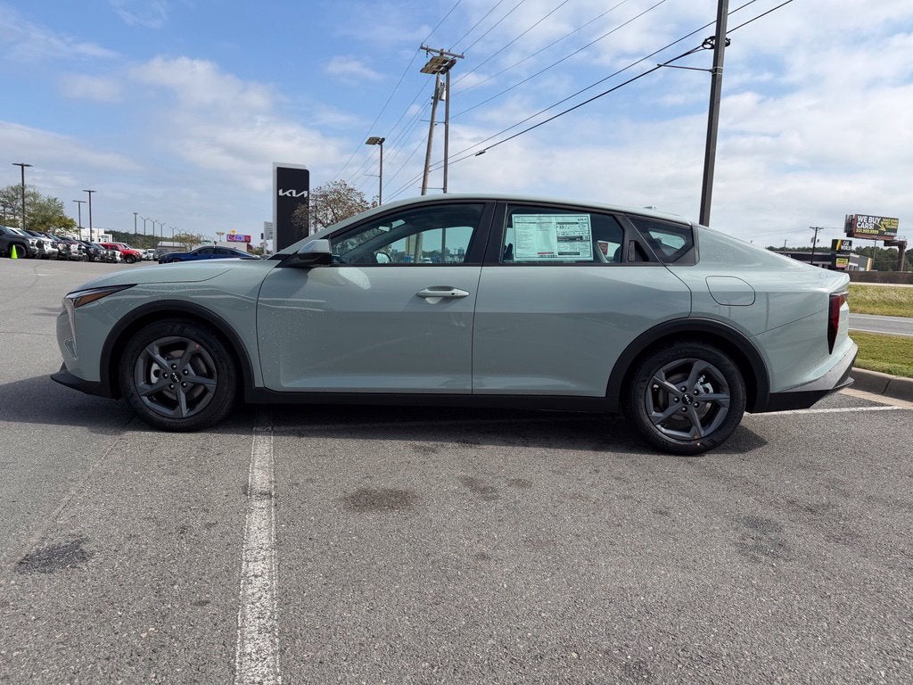 2027 Kia K4 LXS