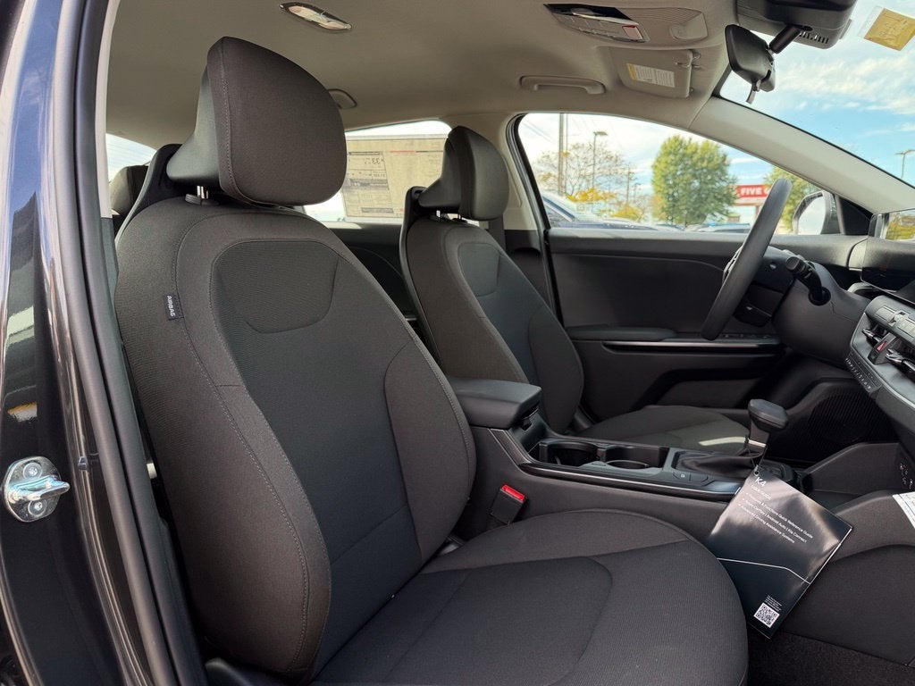 2027 Kia K4 LX