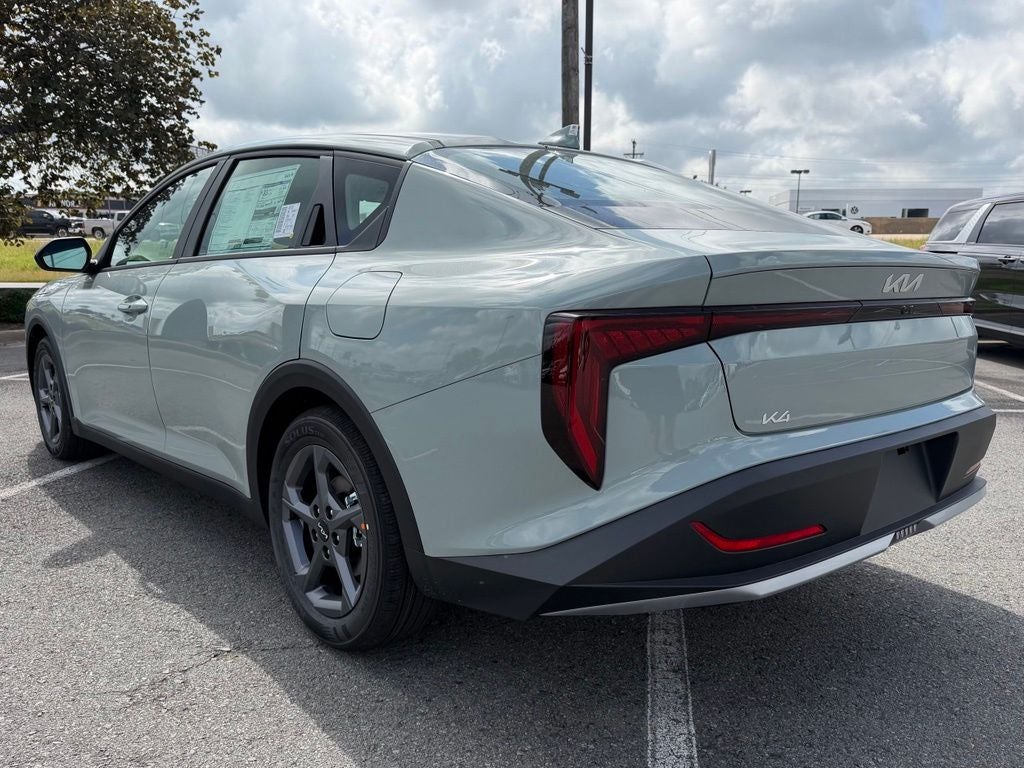 2026 Kia K4 LXS