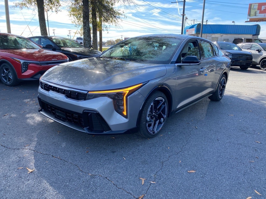2025 Kia K4 GT-Line