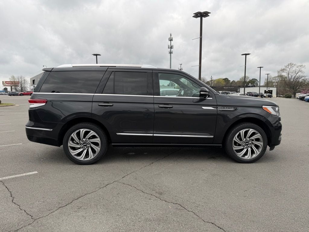 2023 Lincoln Navigator Reserve